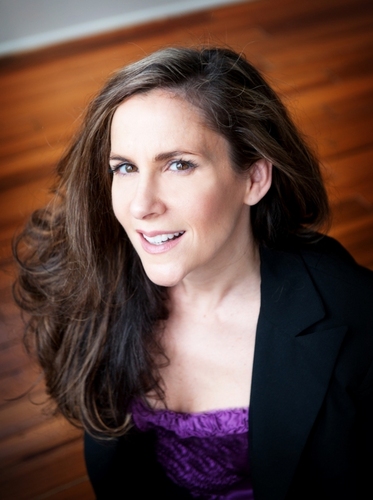 by Elizabeth @elizwellington